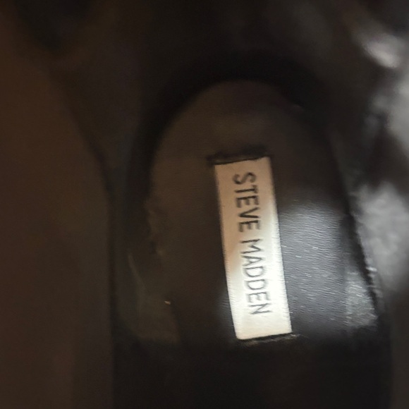 Steve Madden Black Leather Ankle Booties - Picture 3 of 14